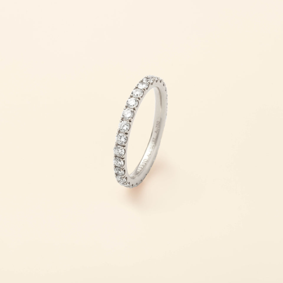 Essential Wedding band platinum