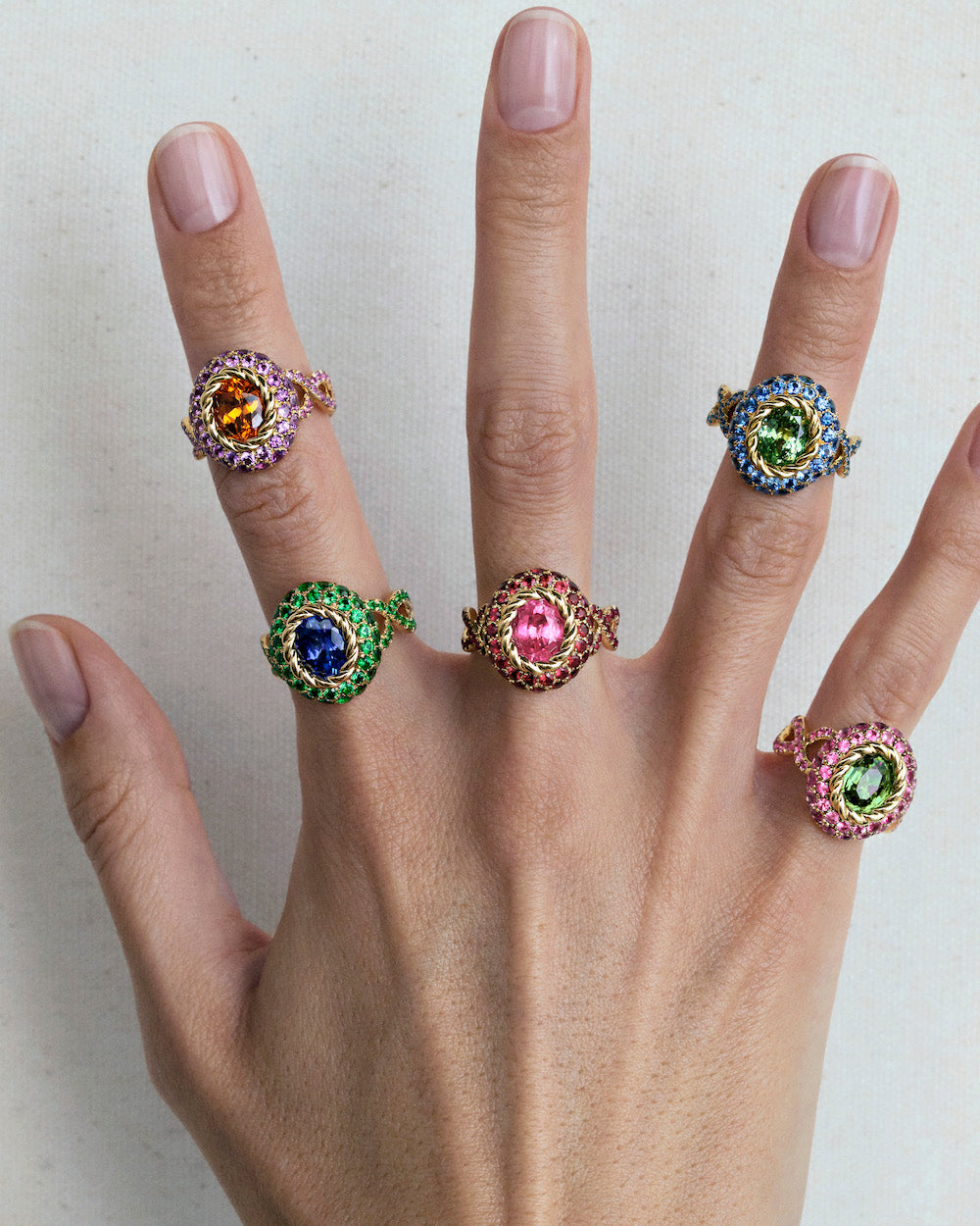 Color queen rings