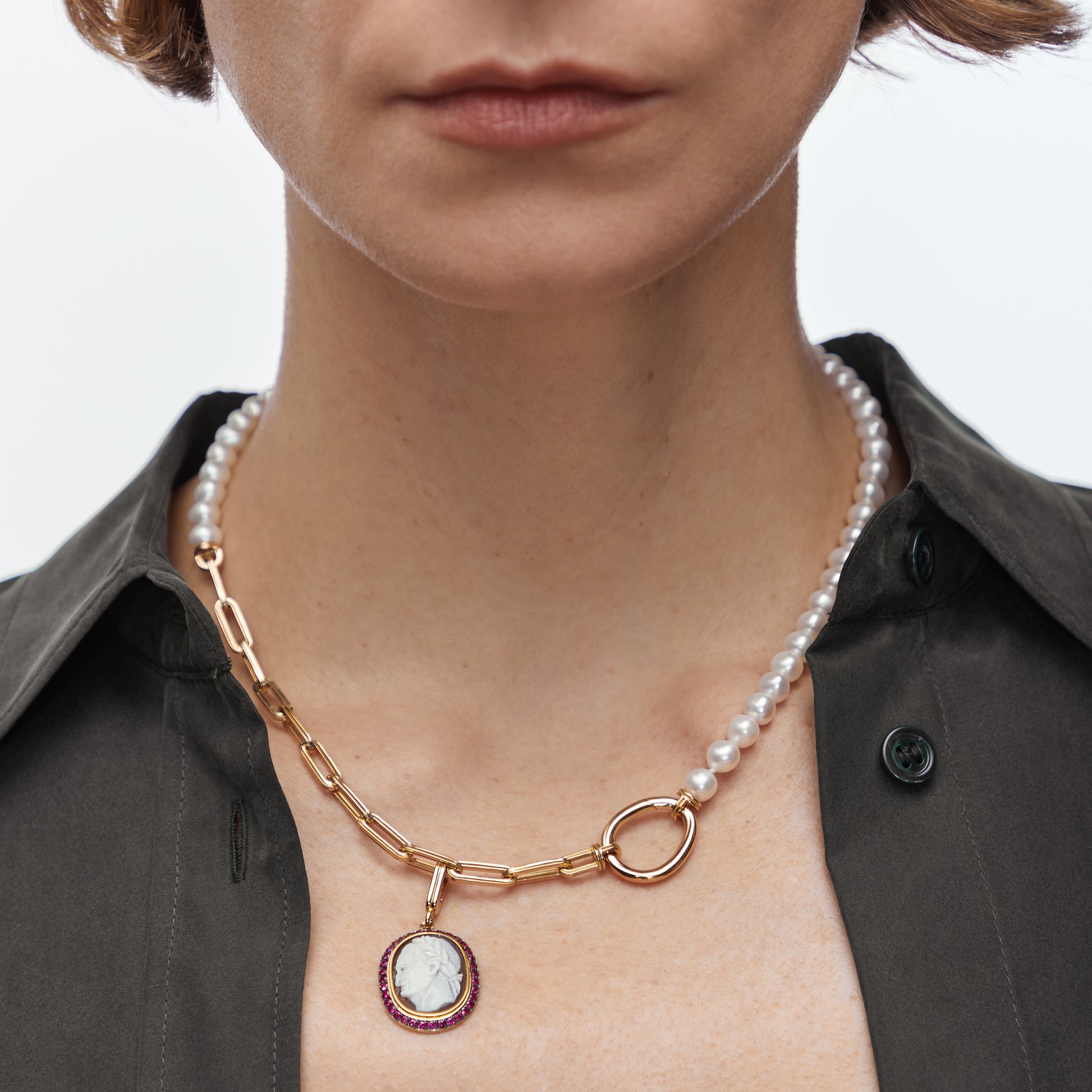Gold necklace jewelry Maison Mellerio