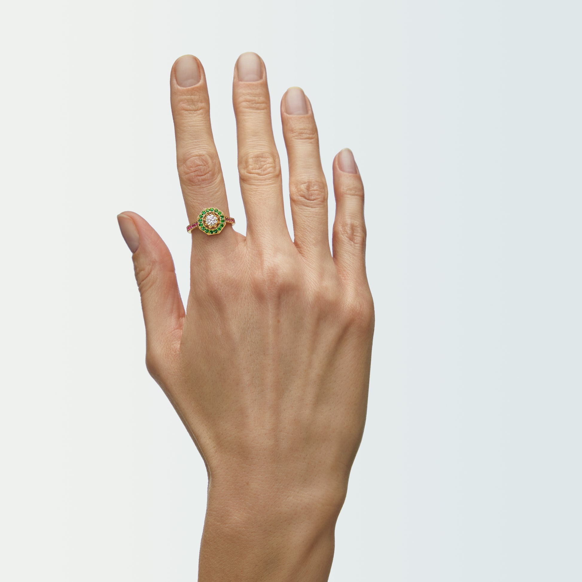 Diamond engagement ring yellow gold Maison Mellerio