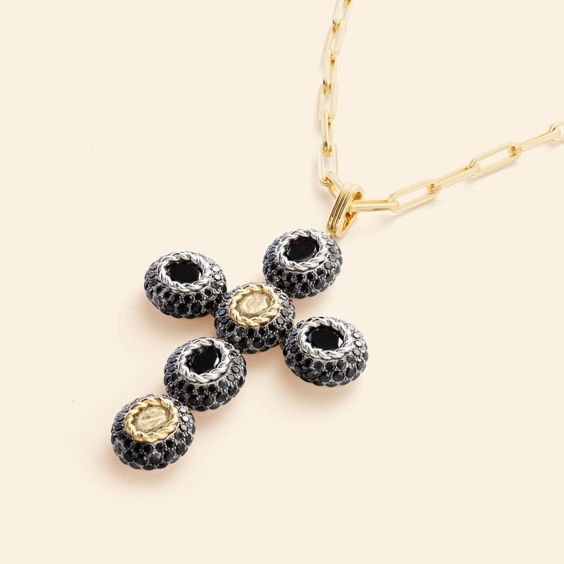 Talisman Or jaune Haute Joaillerie Mellerio