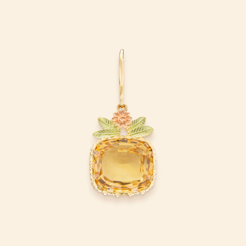Boucle d'oreilles or jaune joaillerie Mellerio