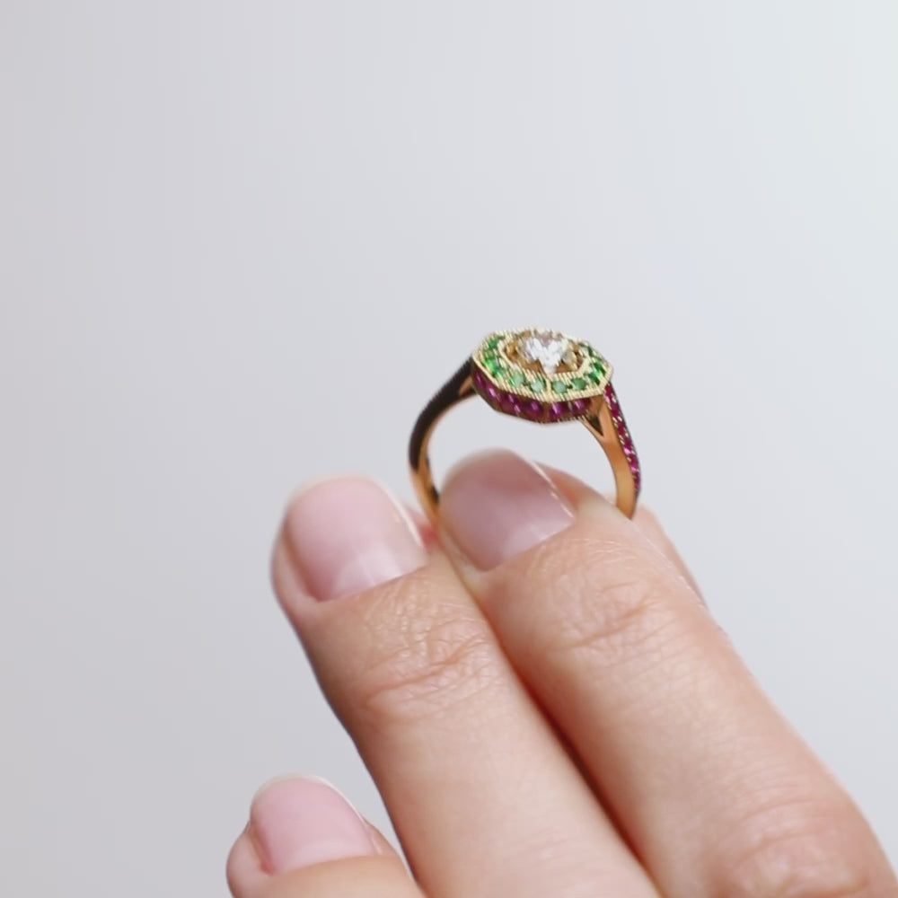 Diamond engagement ring yellow gold Maison Mellerio 2