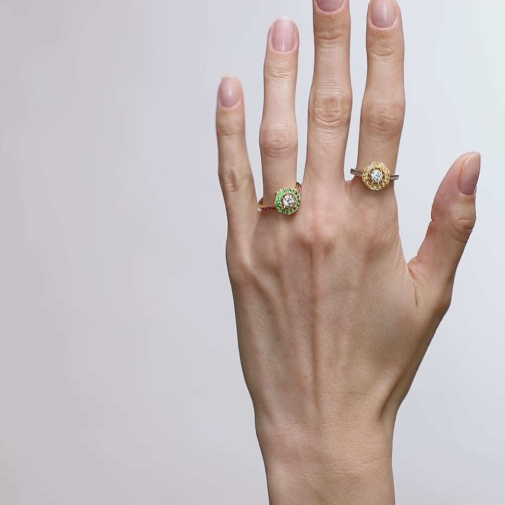 Diamond engagement ring yellow gold Maison Mellerio