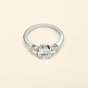 Triolet ring White gold